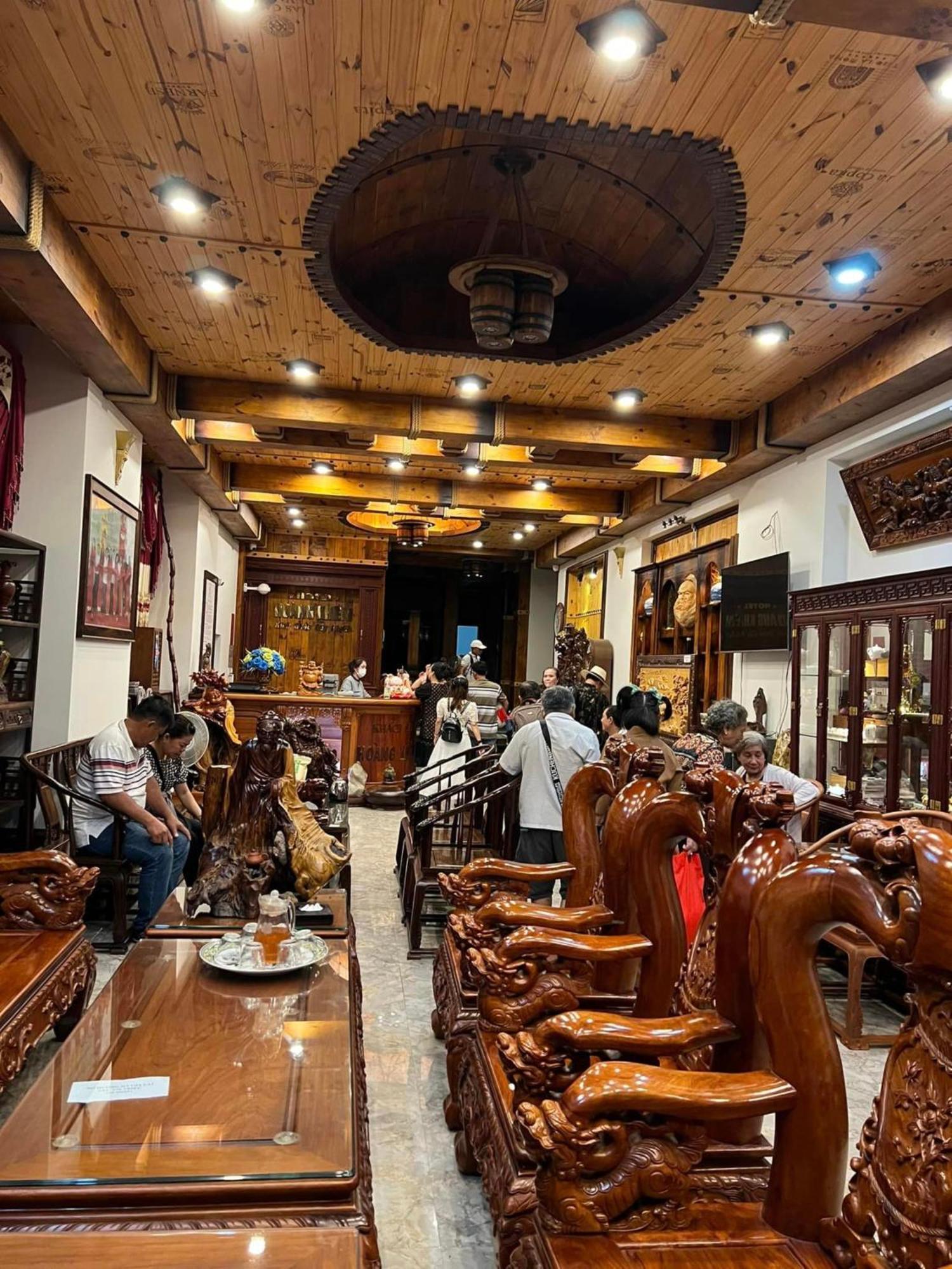 Hoang Khiem Hotel เปลกู ภายนอก รูปภาพ
