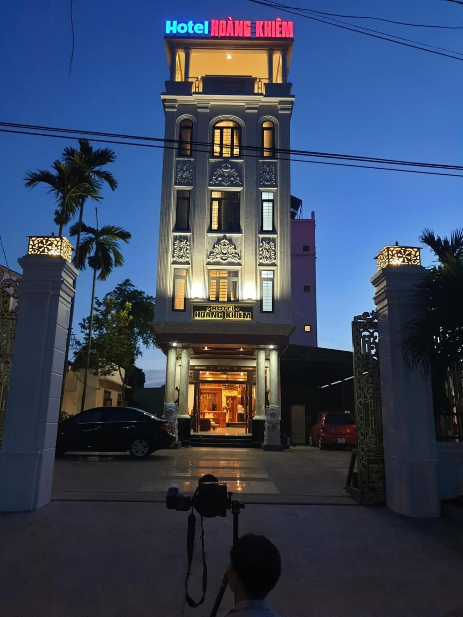 Hoang Khiem Hotel เปลกู ภายนอก รูปภาพ