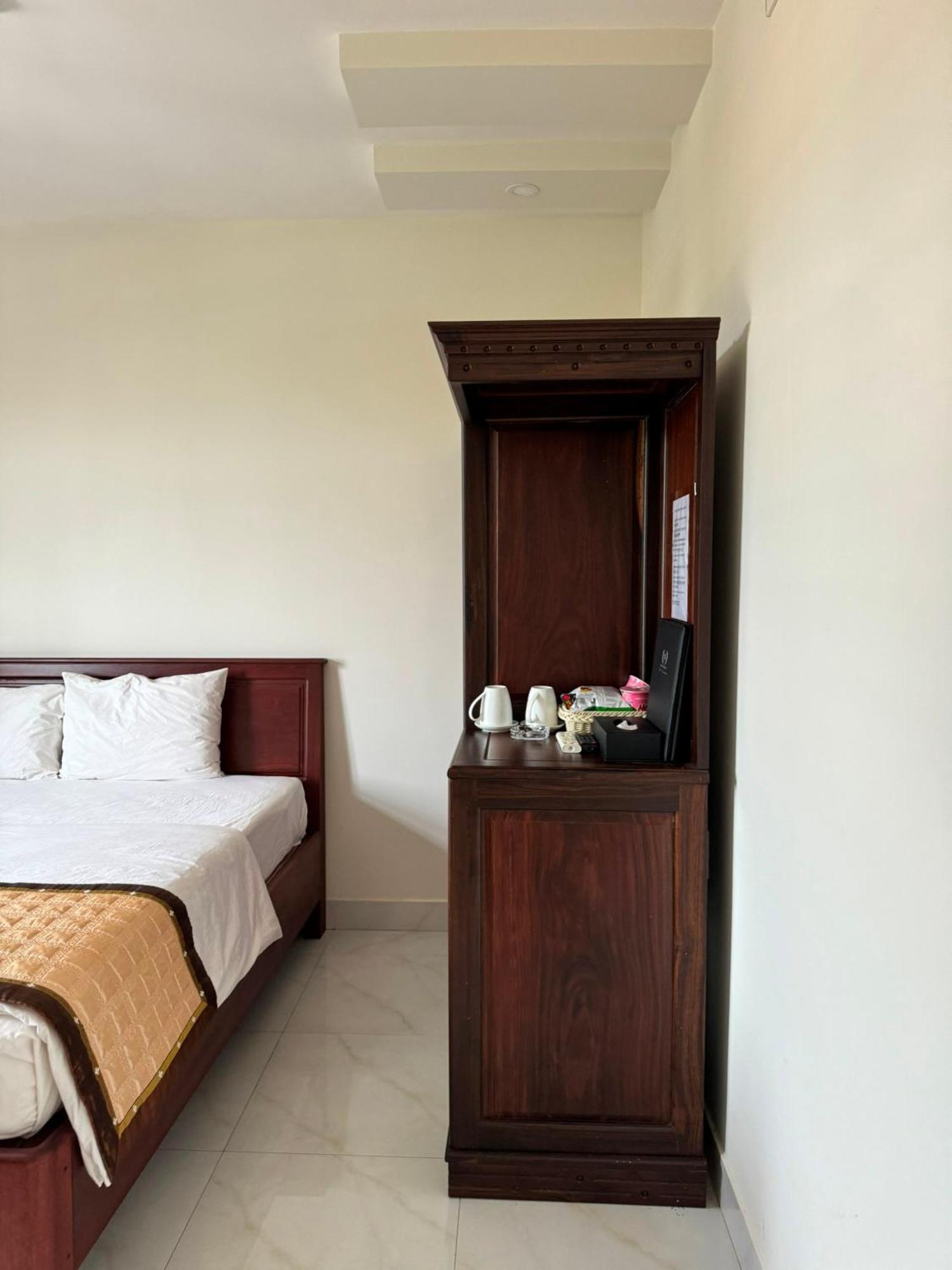 Hoang Khiem Hotel เปลกู ภายนอก รูปภาพ