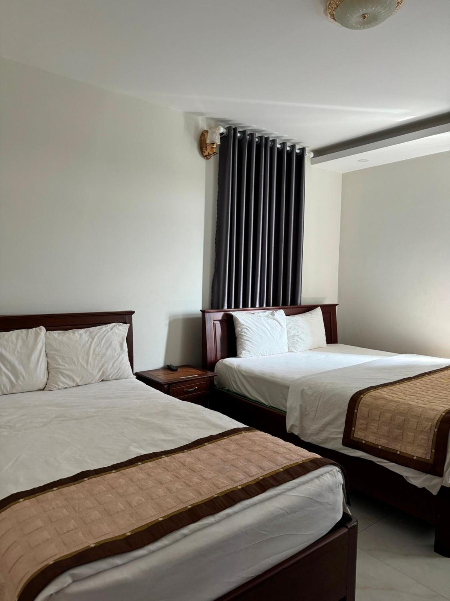 Hoang Khiem Hotel เปลกู ภายนอก รูปภาพ