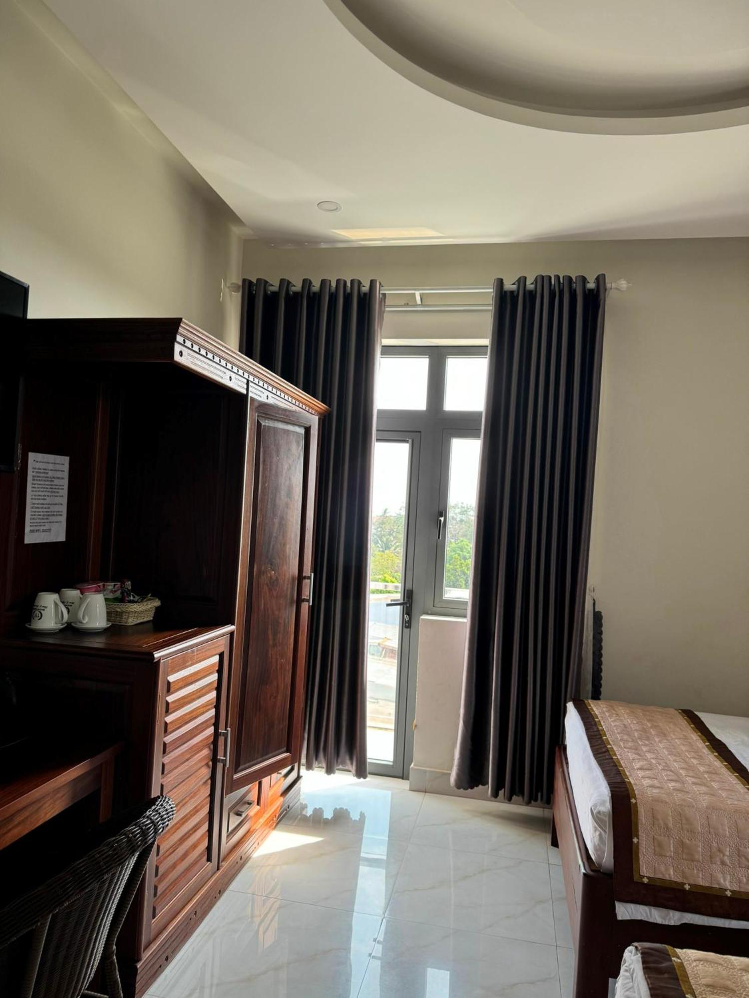 Hoang Khiem Hotel เปลกู ภายนอก รูปภาพ