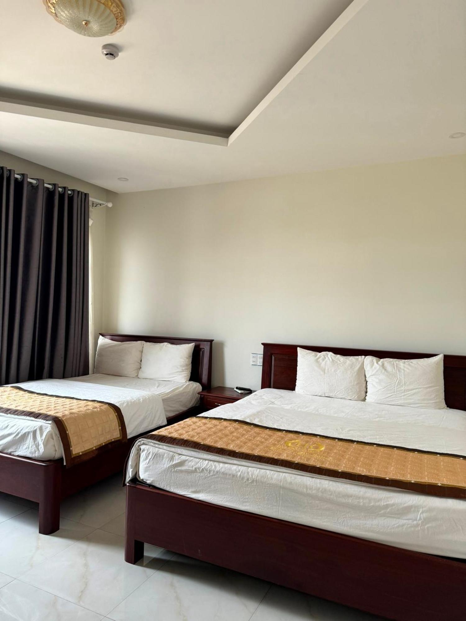 Hoang Khiem Hotel เปลกู ภายนอก รูปภาพ