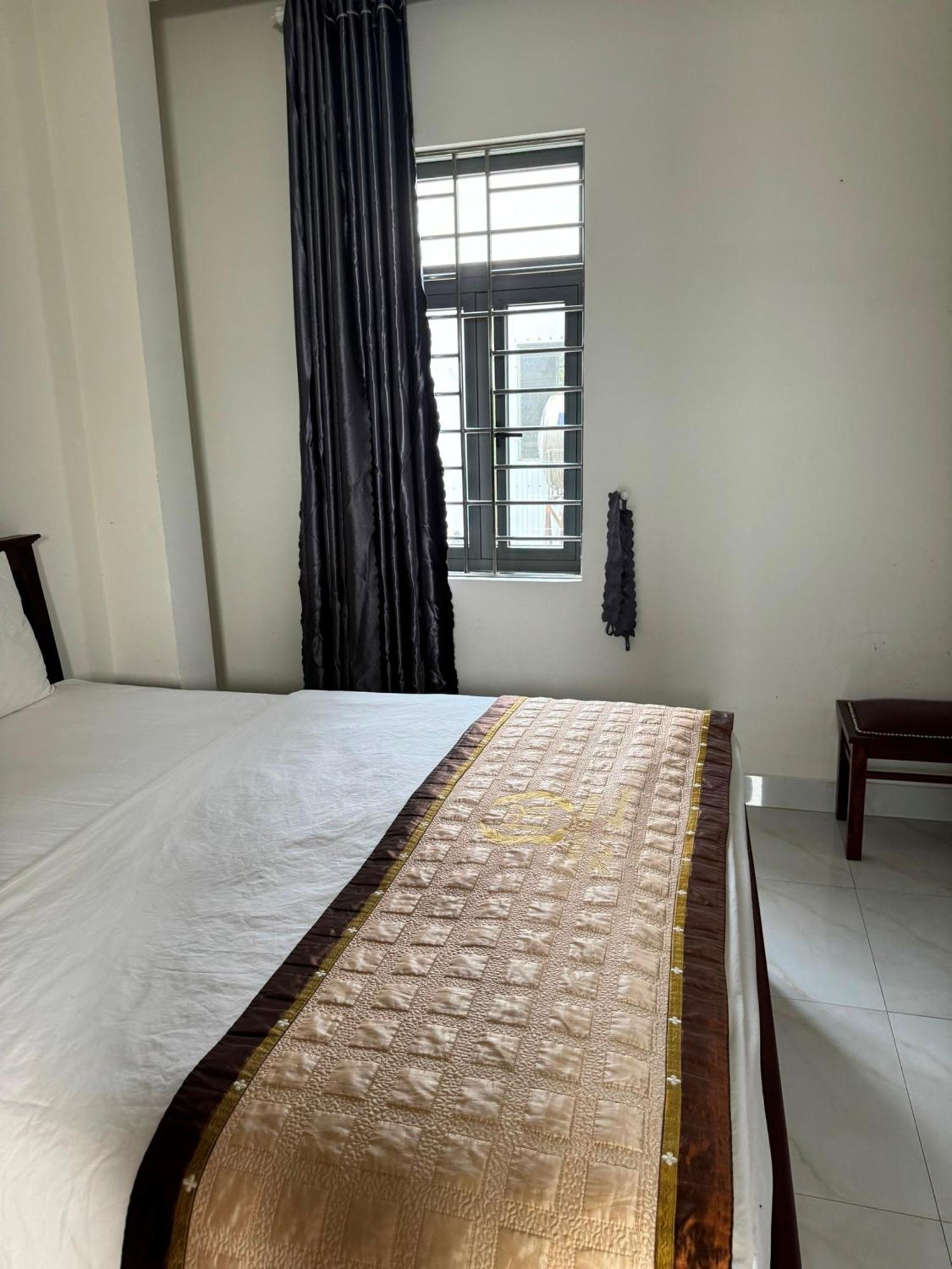 Hoang Khiem Hotel เปลกู ภายนอก รูปภาพ