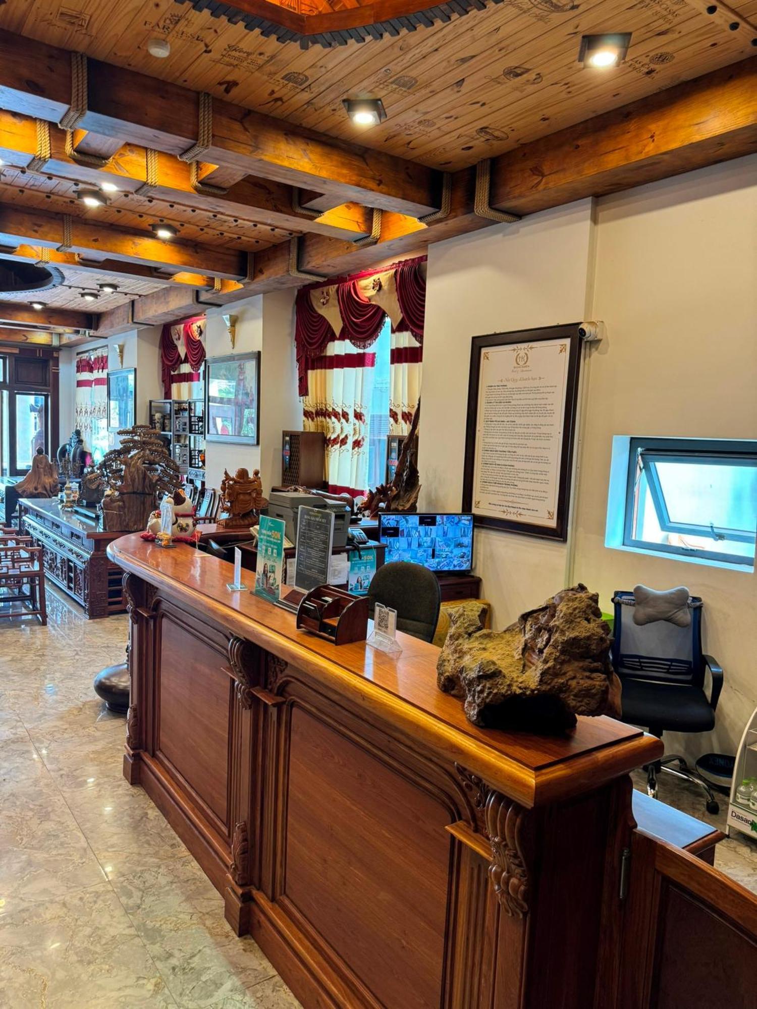 Hoang Khiem Hotel เปลกู ภายนอก รูปภาพ