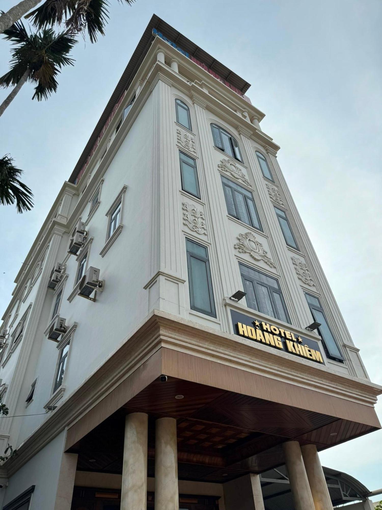 Hoang Khiem Hotel เปลกู ภายนอก รูปภาพ